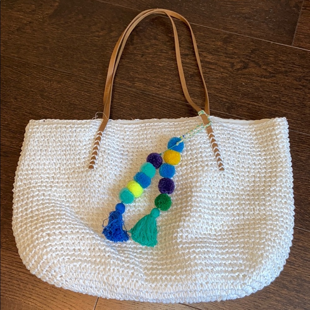 G.H. Bass White Summer Bag